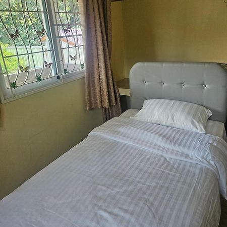 Bed and Breakfast Khaoyaitriplefive à Ban Thung Sawang Extérieur photo